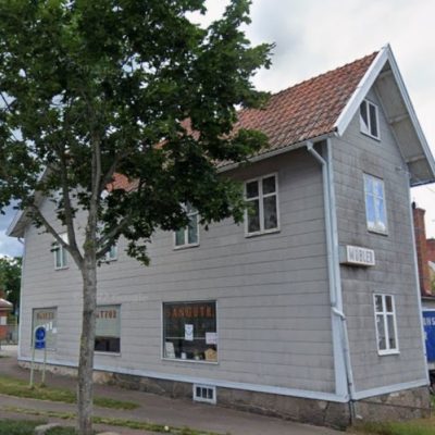 Mötesplats med krogshow, konstutställning, goutmetmat, liveuppträde på scen